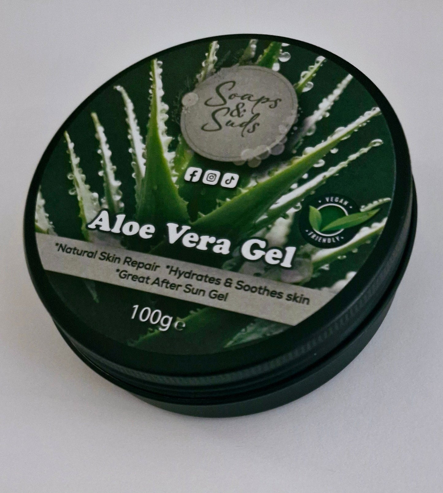 Aloe Vera Gel. Natural After Sun.