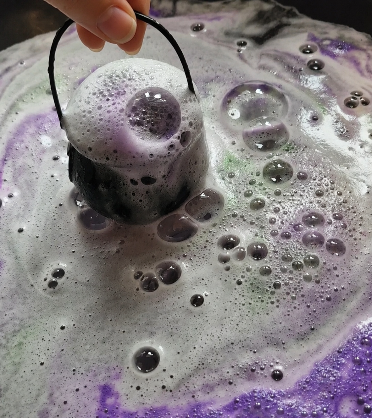 Cauldron Bath Bomb